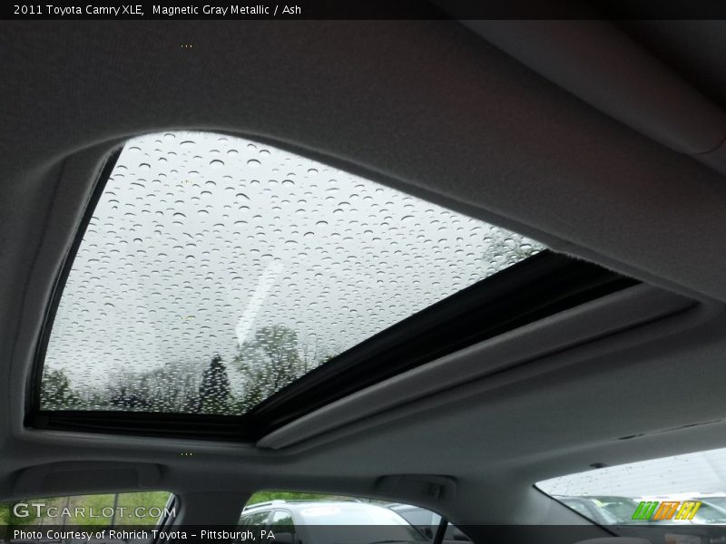 Magnetic Gray Metallic / Ash 2011 Toyota Camry XLE