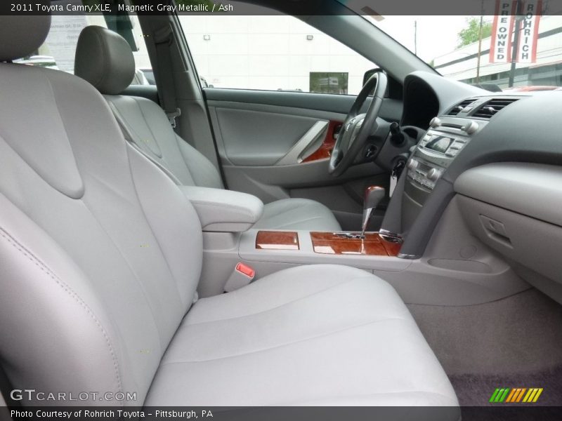 Magnetic Gray Metallic / Ash 2011 Toyota Camry XLE