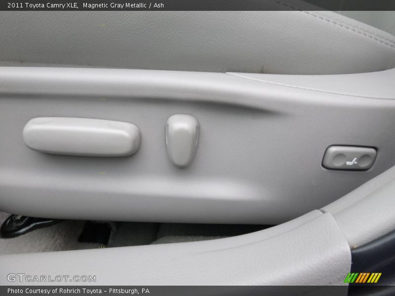 Magnetic Gray Metallic / Ash 2011 Toyota Camry XLE