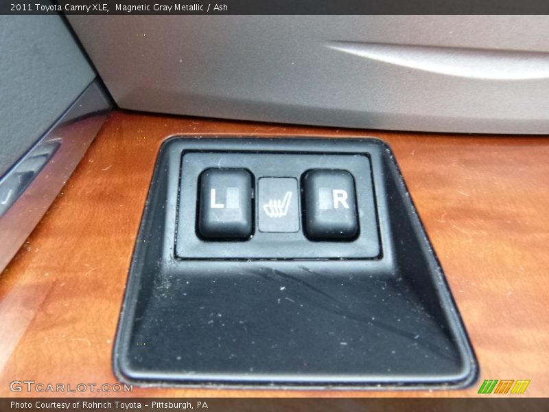 Magnetic Gray Metallic / Ash 2011 Toyota Camry XLE