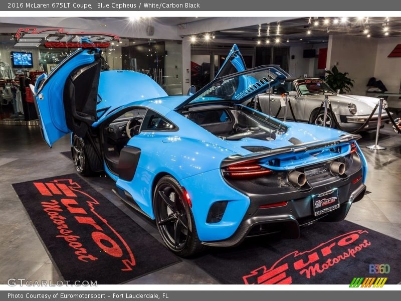 Blue Cepheus / White/Carbon Black 2016 McLaren 675LT Coupe