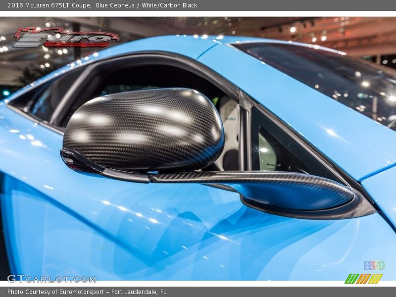 Blue Cepheus / White/Carbon Black 2016 McLaren 675LT Coupe