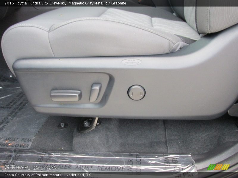 Magnetic Gray Metallic / Graphite 2016 Toyota Tundra SR5 CrewMax