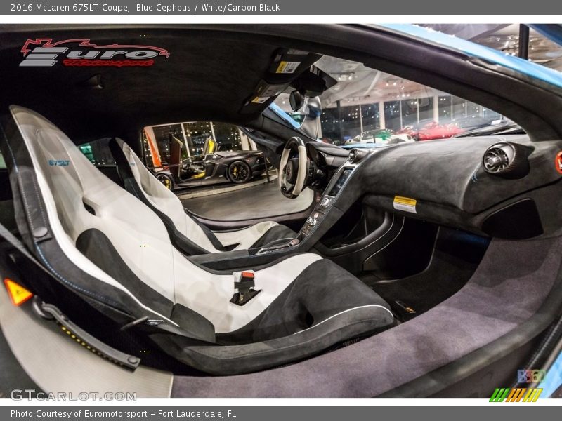 Blue Cepheus / White/Carbon Black 2016 McLaren 675LT Coupe
