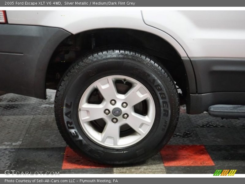 Silver Metallic / Medium/Dark Flint Grey 2005 Ford Escape XLT V6 4WD