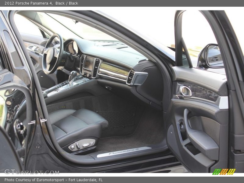 Black / Black 2012 Porsche Panamera 4