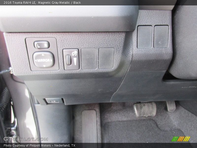 Magnetic Gray Metallic / Black 2016 Toyota RAV4 LE