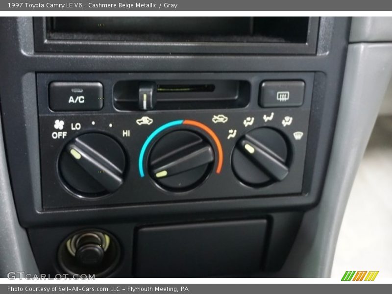 Cashmere Beige Metallic / Gray 1997 Toyota Camry LE V6