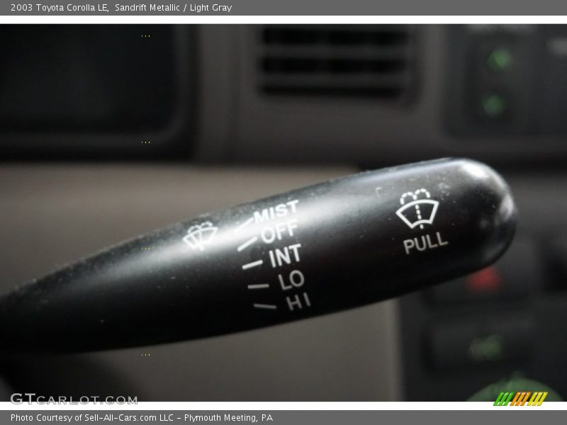 Sandrift Metallic / Light Gray 2003 Toyota Corolla LE