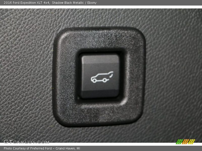 Shadow Black Metallic / Ebony 2016 Ford Expedition XLT 4x4