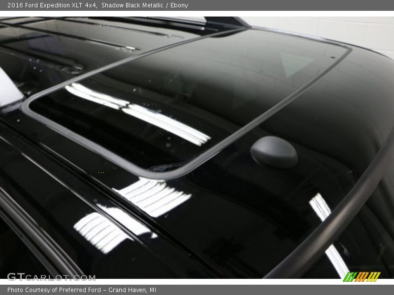 Shadow Black Metallic / Ebony 2016 Ford Expedition XLT 4x4