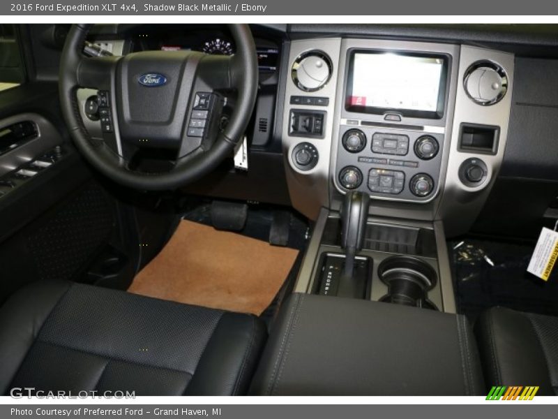 Shadow Black Metallic / Ebony 2016 Ford Expedition XLT 4x4