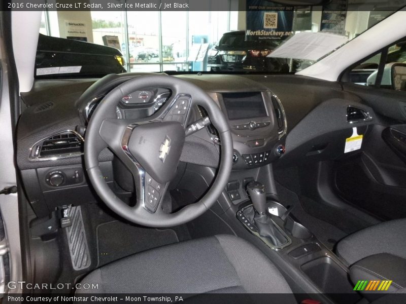Silver Ice Metallic / Jet Black 2016 Chevrolet Cruze LT Sedan