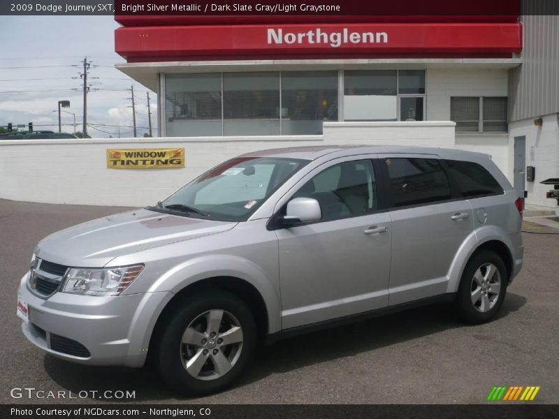 Bright Silver Metallic / Dark Slate Gray/Light Graystone 2009 Dodge Journey SXT