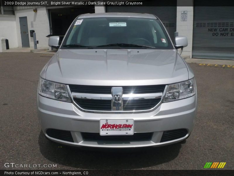 Bright Silver Metallic / Dark Slate Gray/Light Graystone 2009 Dodge Journey SXT