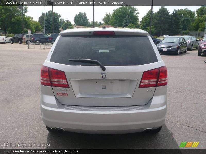 Bright Silver Metallic / Dark Slate Gray/Light Graystone 2009 Dodge Journey SXT