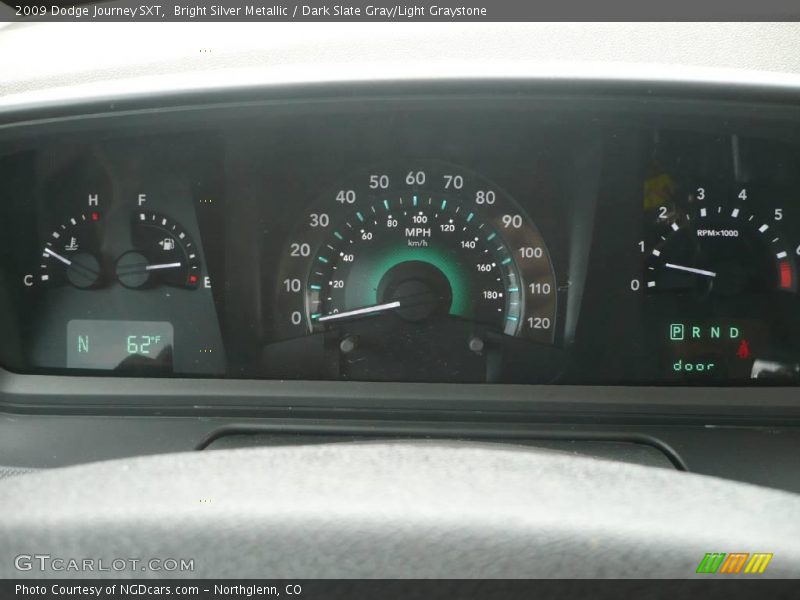 Bright Silver Metallic / Dark Slate Gray/Light Graystone 2009 Dodge Journey SXT