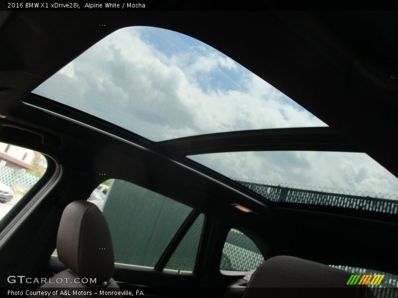 Alpine White / Mocha 2016 BMW X1 xDrive28i