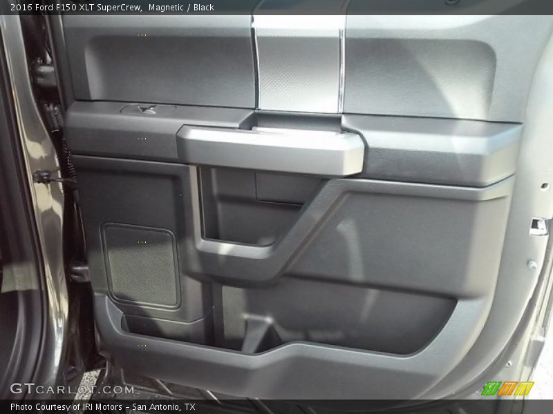 Magnetic / Black 2016 Ford F150 XLT SuperCrew