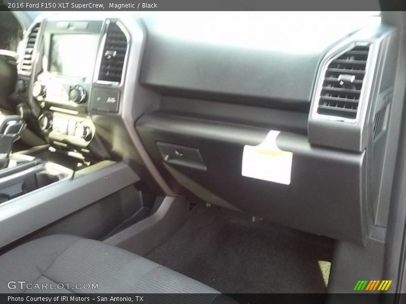 Magnetic / Black 2016 Ford F150 XLT SuperCrew