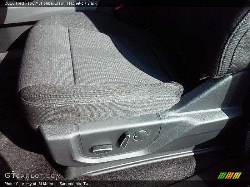 Magnetic / Black 2016 Ford F150 XLT SuperCrew