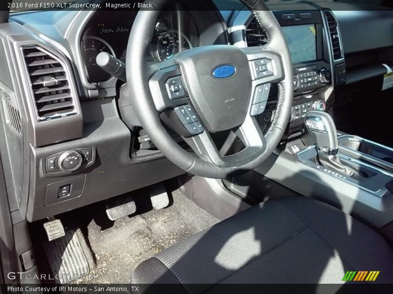 Magnetic / Black 2016 Ford F150 XLT SuperCrew