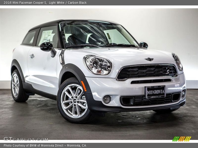 Light White / Carbon Black 2016 Mini Paceman Cooper S
