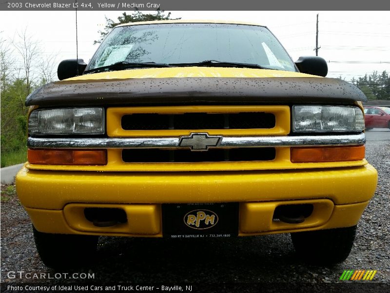 Yellow / Medium Gray 2003 Chevrolet Blazer LS 4x4