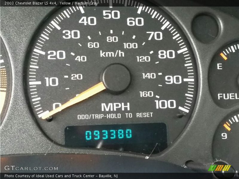 Yellow / Medium Gray 2003 Chevrolet Blazer LS 4x4