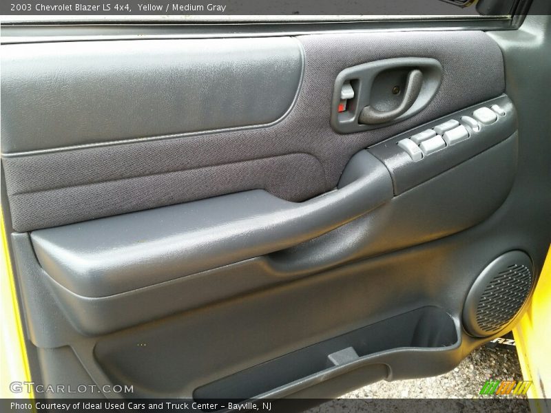 Yellow / Medium Gray 2003 Chevrolet Blazer LS 4x4