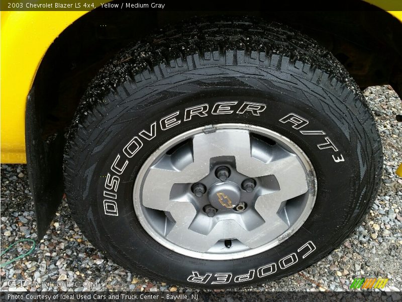 Yellow / Medium Gray 2003 Chevrolet Blazer LS 4x4