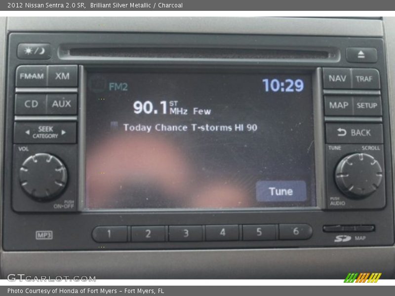 Brilliant Silver Metallic / Charcoal 2012 Nissan Sentra 2.0 SR