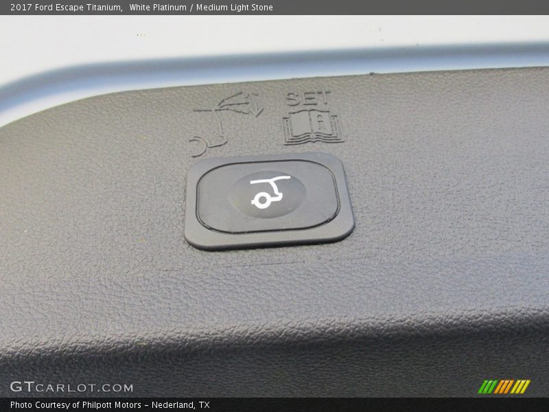 White Platinum / Medium Light Stone 2017 Ford Escape Titanium