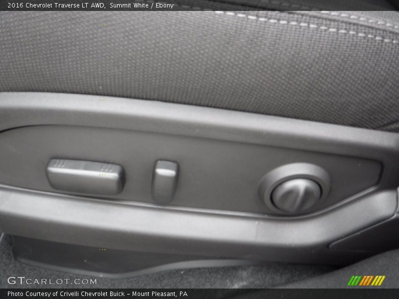 Summit White / Ebony 2016 Chevrolet Traverse LT AWD