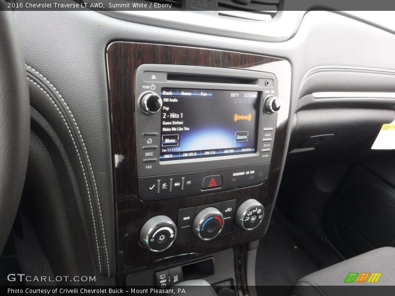 Summit White / Ebony 2016 Chevrolet Traverse LT AWD