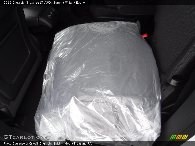 Summit White / Ebony 2016 Chevrolet Traverse LT AWD