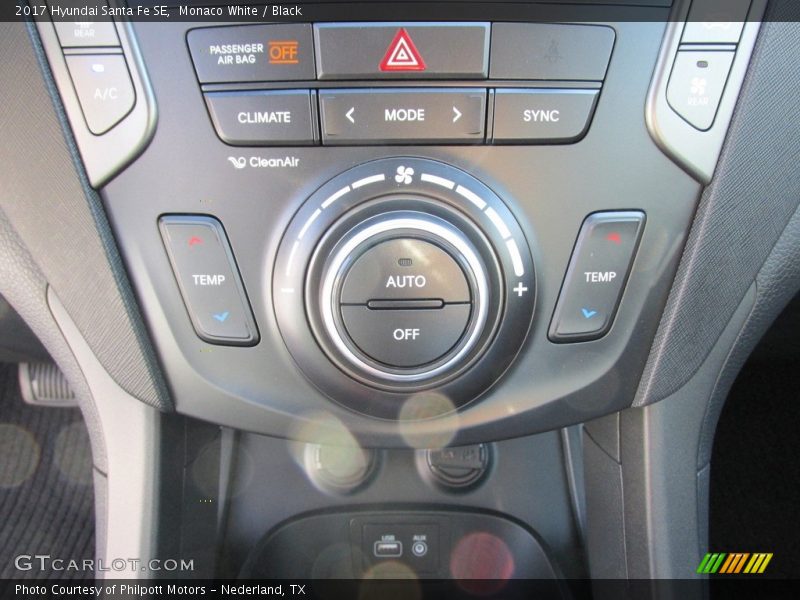Monaco White / Black 2017 Hyundai Santa Fe SE