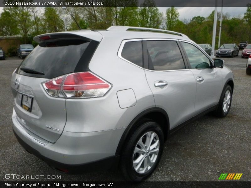 Brilliant Silver / Charcoal 2016 Nissan Rogue SV AWD