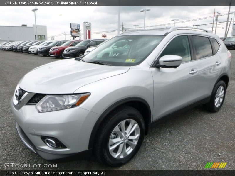 Brilliant Silver / Charcoal 2016 Nissan Rogue SV AWD