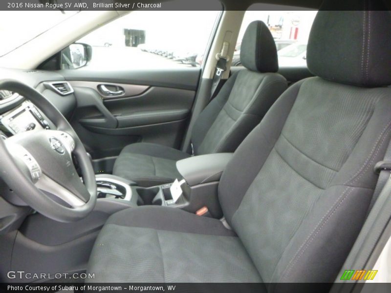 Brilliant Silver / Charcoal 2016 Nissan Rogue SV AWD