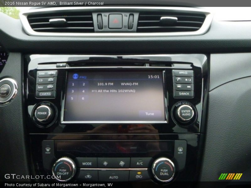 Brilliant Silver / Charcoal 2016 Nissan Rogue SV AWD