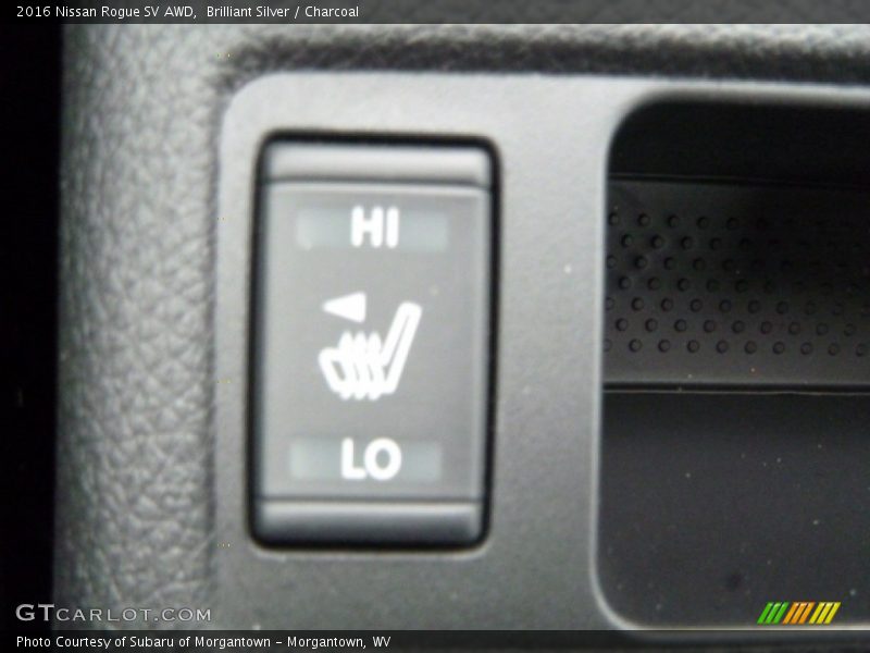 Brilliant Silver / Charcoal 2016 Nissan Rogue SV AWD