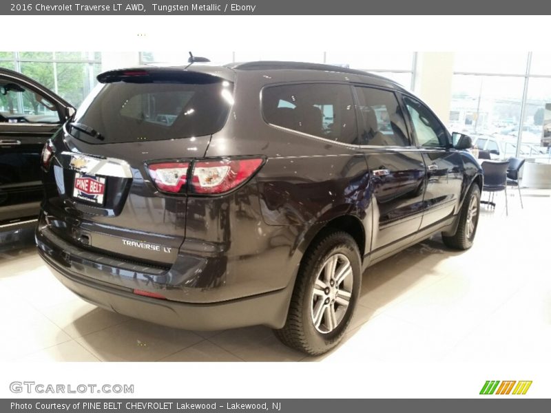 Tungsten Metallic / Ebony 2016 Chevrolet Traverse LT AWD