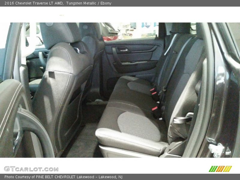 Tungsten Metallic / Ebony 2016 Chevrolet Traverse LT AWD