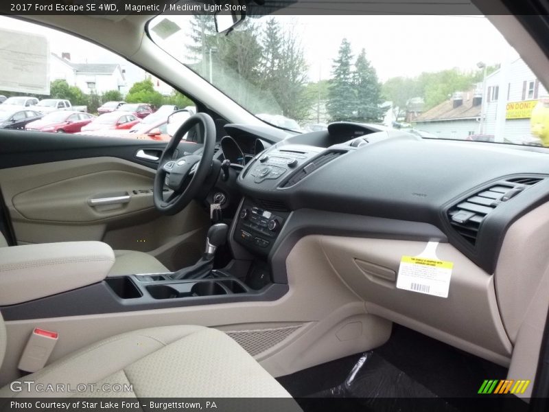 Magnetic / Medium Light Stone 2017 Ford Escape SE 4WD