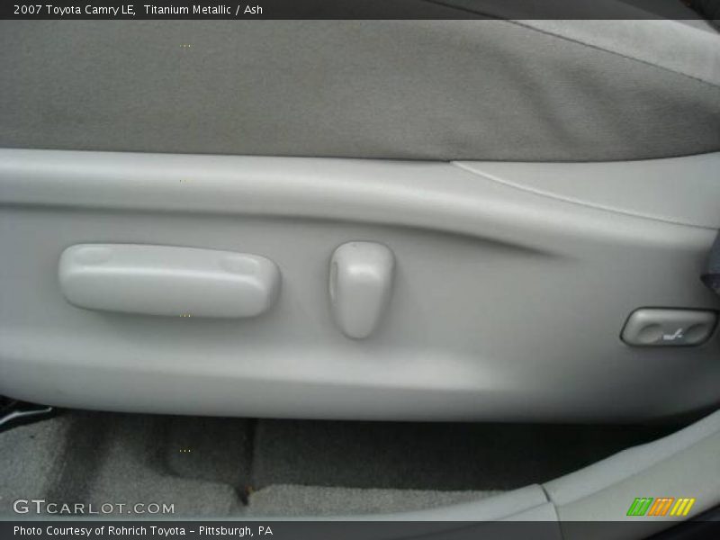 Titanium Metallic / Ash 2007 Toyota Camry LE