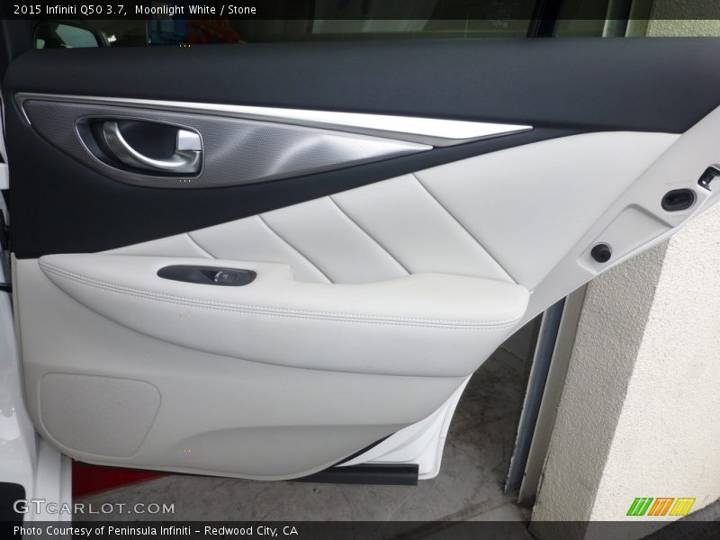 Moonlight White / Stone 2015 Infiniti Q50 3.7