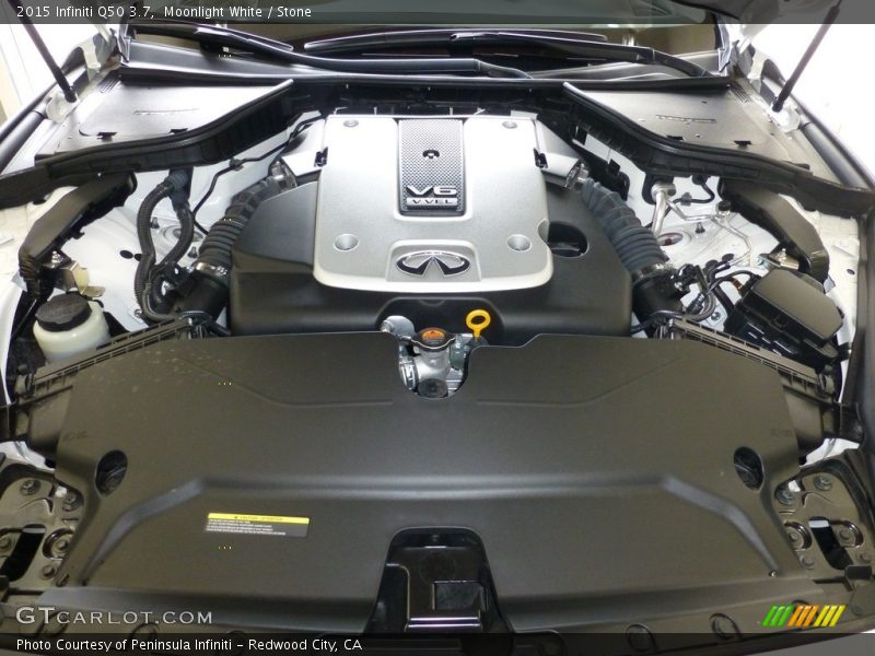 Moonlight White / Stone 2015 Infiniti Q50 3.7