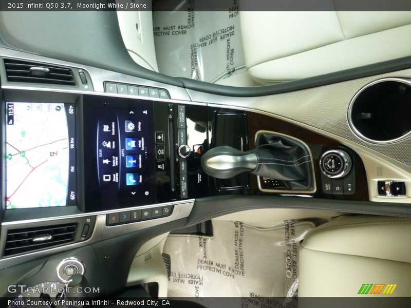 Moonlight White / Stone 2015 Infiniti Q50 3.7