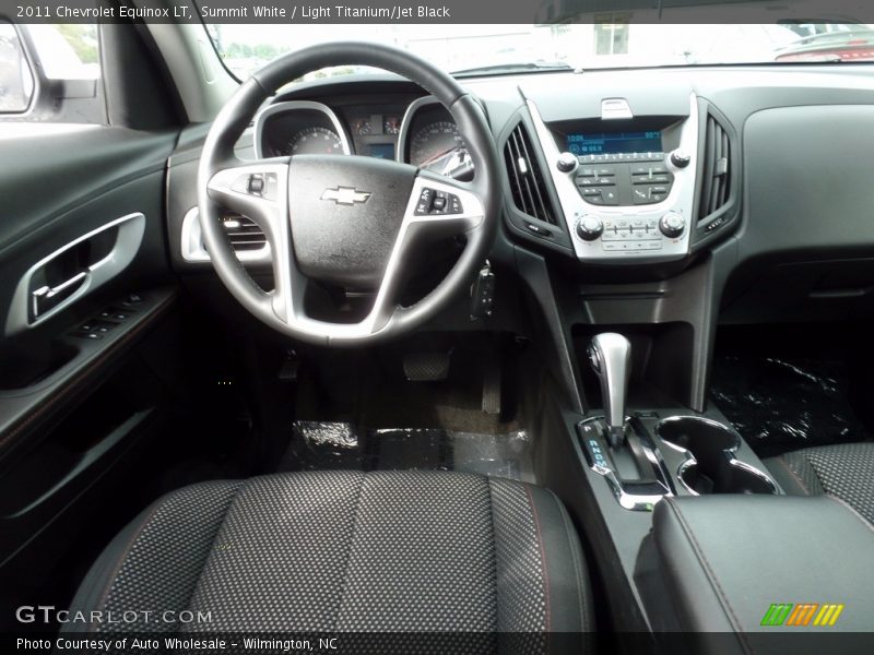 Summit White / Light Titanium/Jet Black 2011 Chevrolet Equinox LT